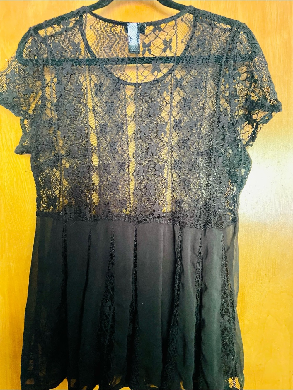 🖤🤵‍♀️🖤FANCY! TORRID SIZE 0 Black Lace Tunic Top